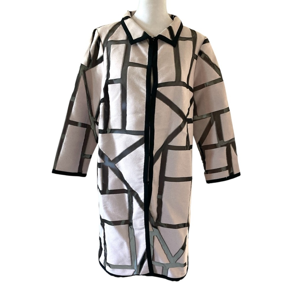 Carlisle White and Black Jacket with Geometric Design